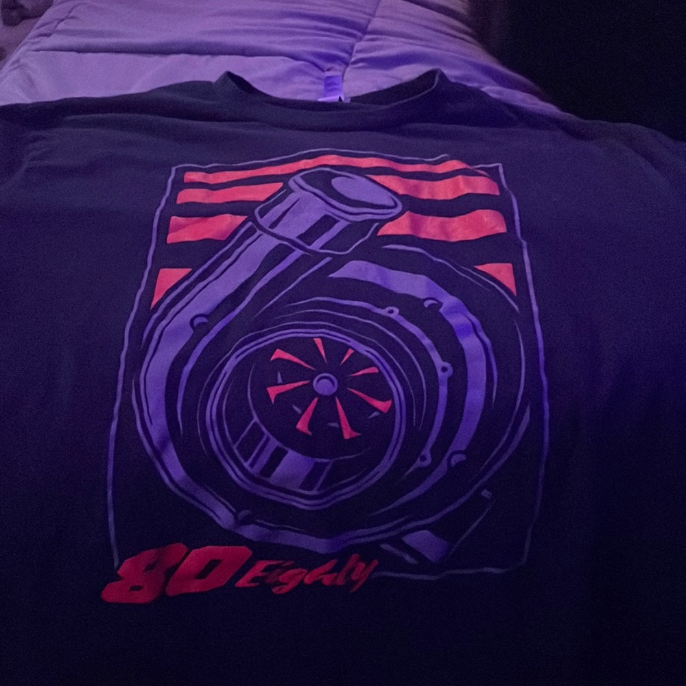 Black and red red turbo t shirt